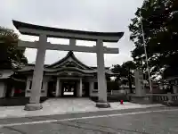 諏訪神社の{uncategorized: "未分類", other: "その他", undefined: "問題あり", building: "その他建物", grave: "お墓", sacred_gate: "鳥居", guardian: "狛犬", statue: "像", buddha: "仏像", history: "歴史", nature: "自然", garden: "庭園", animal: "動物", pagoda: "塔", temizu: "手水舎", mountain_gate: "山門・神門", sanctuary: "本殿・本堂", subordinate: "末社・摂社", art: "芸術", scenery: "景色", jizo: "地蔵", ema: "絵馬", goshuin: "御朱印", omikuji: "おみくじ", items: "授与品その他", amulet: "お守り", goshuincho: "御朱印帳", eats: "食事", festival: "お祭り", votive_dance: "神楽", shichigosan: "七五三参", wedding: "結婚式", experience: "体験その他", initially: "初詣", around: "周辺", anti_infection: "感染症対策"}