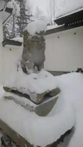 雄武神社の狛犬