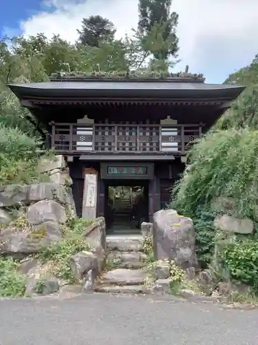 竜昌寺の山門