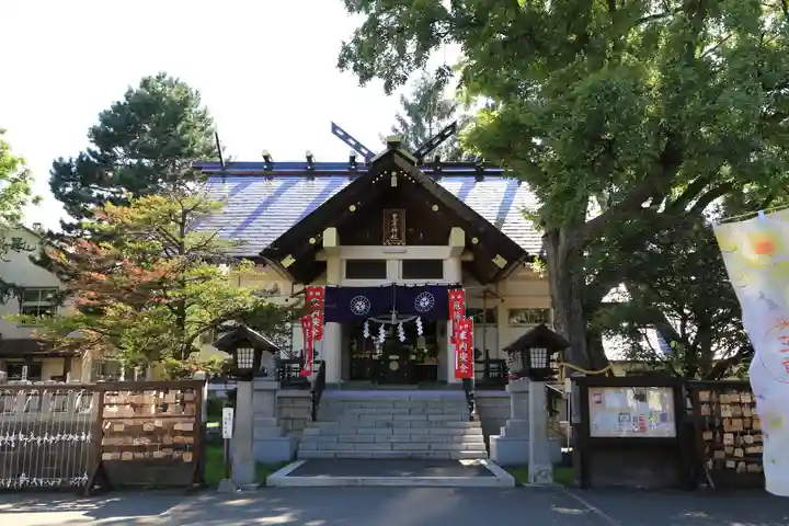豊平神社の本殿・本堂