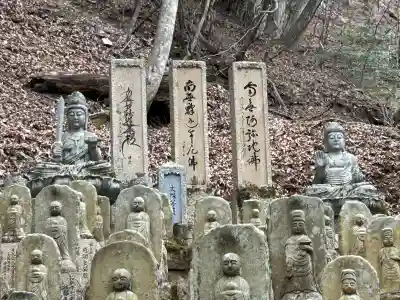 文殊堂の{uncategorized: "未分類", other: "その他", undefined: "問題あり", building: "その他建物", grave: "お墓", sacred_gate: "鳥居", guardian: "狛犬", statue: "像", buddha: "仏像", history: "歴史", nature: "自然", garden: "庭園", animal: "動物", pagoda: "塔", temizu: "手水舎", mountain_gate: "山門・神門", sanctuary: "本殿・本堂", subordinate: "末社・摂社", art: "芸術", scenery: "景色", jizo: "地蔵", ema: "絵馬", goshuin: "御朱印", omikuji: "おみくじ", items: "授与品その他", amulet: "お守り", goshuincho: "御朱印帳", eats: "食事", festival: "お祭り", votive_dance: "神楽", shichigosan: "七五三参", wedding: "結婚式", experience: "体験その他", initially: "初詣", around: "周辺", anti_infection: "感染症対策"}