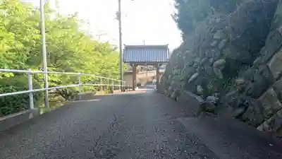 代信寺の山門・神門