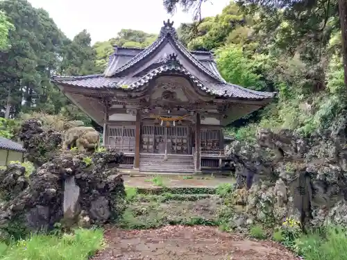 大宮神社の{uncategorized: "未分類", other: "その他", undefined: "問題あり", building: "その他建物", grave: "お墓", sacred_gate: "鳥居", guardian: "狛犬", statue: "像", buddha: "仏像", history: "歴史", nature: "自然", garden: "庭園", animal: "動物", pagoda: "塔", temizu: "手水舎", mountain_gate: "山門・神門", sanctuary: "本殿・本堂", subordinate: "末社・摂社", art: "芸術", scenery: "景色", jizo: "地蔵", ema: "絵馬", goshuin: "御朱印", omikuji: "おみくじ", items: "授与品その他", amulet: "お守り", goshuincho: "御朱印帳", eats: "食事", festival: "お祭り", votive_dance: "神楽", shichigosan: "七五三参", wedding: "結婚式", experience: "体験その他", initially: "初詣", around: "周辺", anti_infection: "感染症対策"}