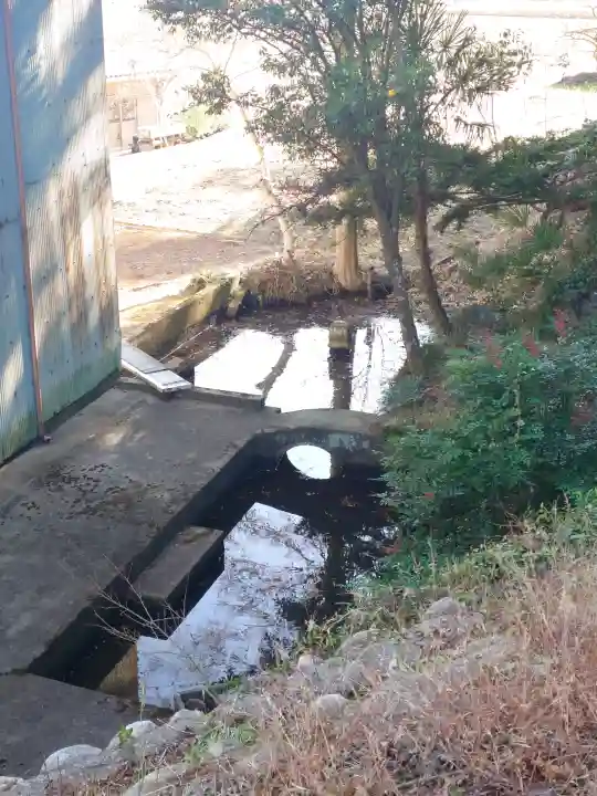 手白神社の{uncategorized: "未分類", other: "その他", undefined: "問題あり", building: "その他建物", grave: "お墓", sacred_gate: "鳥居", guardian: "狛犬", statue: "像", buddha: "仏像", history: "歴史", nature: "自然", garden: "庭園", animal: "動物", pagoda: "塔", temizu: "手水舎", mountain_gate: "山門・神門", sanctuary: "本殿・本堂", subordinate: "末社・摂社", art: "芸術", scenery: "景色", jizo: "地蔵", ema: "絵馬", goshuin: "御朱印", omikuji: "おみくじ", items: "授与品その他", amulet: "お守り", goshuincho: "御朱印帳", eats: "食事", festival: "お祭り", votive_dance: "神楽", shichigosan: "七五三参", wedding: "結婚式", experience: "体験その他", initially: "初詣", around: "周辺", anti_infection: "感染症対策"}