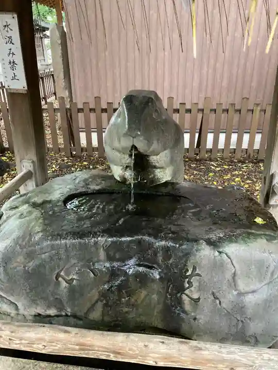 調神社の手水舎
