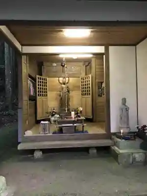 秋時観音堂の仏像