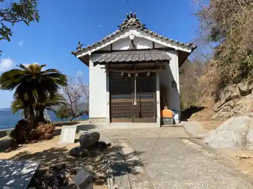 天在諸神社の本殿