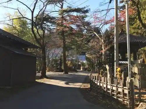 建明寺の庭園