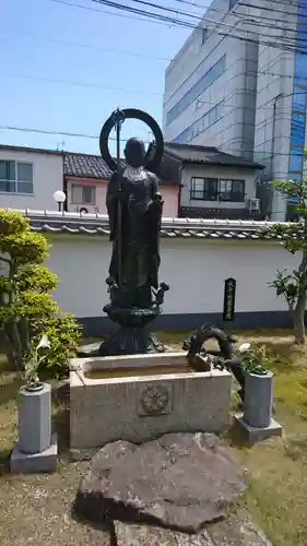 養源寺の地蔵