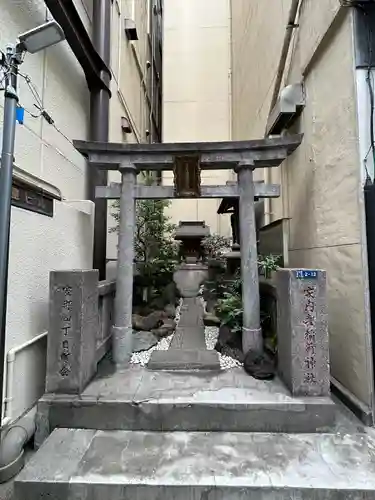 家内喜稲荷神社の鳥居