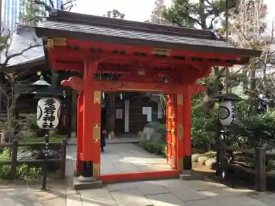 愛宕神社の山門・神門