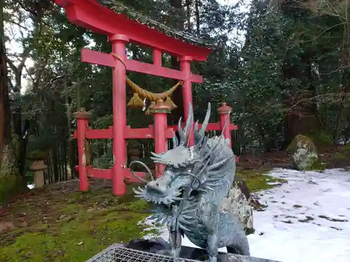 千里稲荷神社の手水