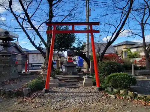 於菊稲荷神社の鳥居