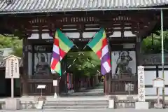 石山寺の山門