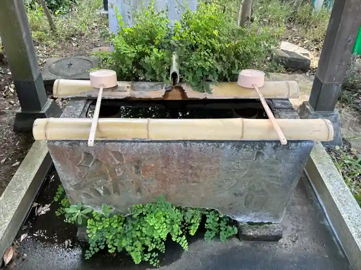 弁財天宮の手水舎