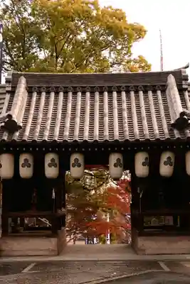 艮神社の山門・神門