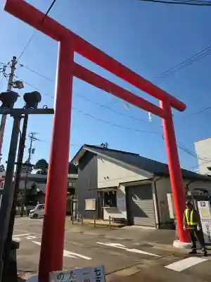 日枝神社の{uncategorized: "未分類", other: "その他", undefined: "問題あり", building: "その他建物", grave: "お墓", sacred_gate: "鳥居", guardian: "狛犬", statue: "像", buddha: "仏像", history: "歴史", nature: "自然", garden: "庭園", animal: "動物", pagoda: "塔", temizu: "手水舎", mountain_gate: "山門・神門", sanctuary: "本殿・本堂", subordinate: "末社・摂社", art: "芸術", scenery: "景色", jizo: "地蔵", ema: "絵馬", goshuin: "御朱印", omikuji: "おみくじ", items: "授与品その他", amulet: "お守り", goshuincho: "御朱印帳", eats: "食事", festival: "お祭り", votive_dance: "神楽", shichigosan: "七五三参", wedding: "結婚式", experience: "体験その他", initially: "初詣", around: "周辺", anti_infection: "感染症対策"}
