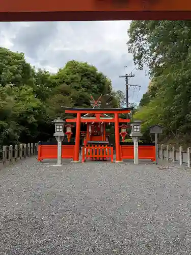 山蔭神社（吉田神社境内社）の{uncategorized: "未分類", other: "その他", undefined: "問題あり", building: "その他建物", grave: "お墓", sacred_gate: "鳥居", guardian: "狛犬", statue: "像", buddha: "仏像", history: "歴史", nature: "自然", garden: "庭園", animal: "動物", pagoda: "塔", temizu: "手水舎", mountain_gate: "山門・神門", sanctuary: "本殿・本堂", subordinate: "末社・摂社", art: "芸術", scenery: "景色", jizo: "地蔵", ema: "絵馬", goshuin: "御朱印", omikuji: "おみくじ", items: "授与品その他", amulet: "お守り", goshuincho: "御朱印帳", eats: "食事", festival: "お祭り", votive_dance: "神楽", shichigosan: "七五三参", wedding: "結婚式", experience: "体験その他", initially: "初詣", around: "周辺", anti_infection: "感染症対策"}