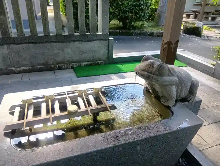 日吉神社の{uncategorized: "未分類", other: "その他", undefined: "問題あり", building: "その他建物", grave: "お墓", sacred_gate: "鳥居", guardian: "狛犬", statue: "像", buddha: "仏像", history: "歴史", nature: "自然", garden: "庭園", animal: "動物", pagoda: "塔", temizu: "手水舎", mountain_gate: "山門・神門", sanctuary: "本殿・本堂", subordinate: "末社・摂社", art: "芸術", scenery: "景色", jizo: "地蔵", ema: "絵馬", goshuin: "御朱印", omikuji: "おみくじ", items: "授与品その他", amulet: "お守り", goshuincho: "御朱印帳", eats: "食事", festival: "お祭り", votive_dance: "神楽", shichigosan: "七五三参", wedding: "結婚式", experience: "体験その他", initially: "初詣", around: "周辺", anti_infection: "感染症対策"}