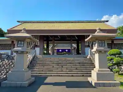 千葉縣護國神社の山門・神門