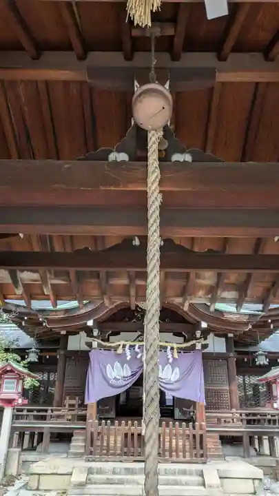 離宮八幡宮の本殿・本堂