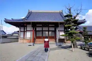 法林寺の本殿・本堂