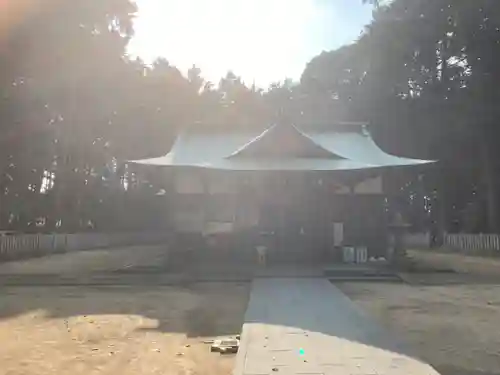 白山神社の本殿