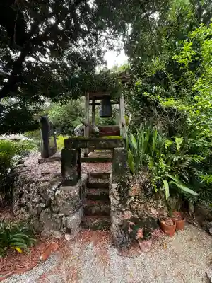 喜宝院の{uncategorized: "未分類", other: "その他", undefined: "問題あり", building: "その他建物", grave: "お墓", sacred_gate: "鳥居", guardian: "狛犬", statue: "像", buddha: "仏像", history: "歴史", nature: "自然", garden: "庭園", animal: "動物", pagoda: "塔", temizu: "手水舎", mountain_gate: "山門・神門", sanctuary: "本殿・本堂", subordinate: "末社・摂社", art: "芸術", scenery: "景色", jizo: "地蔵", ema: "絵馬", goshuin: "御朱印", omikuji: "おみくじ", items: "授与品その他", amulet: "お守り", goshuincho: "御朱印帳", eats: "食事", festival: "お祭り", votive_dance: "神楽", shichigosan: "七五三参", wedding: "結婚式", experience: "体験その他", initially: "初詣", around: "周辺", anti_infection: "感染症対策"}