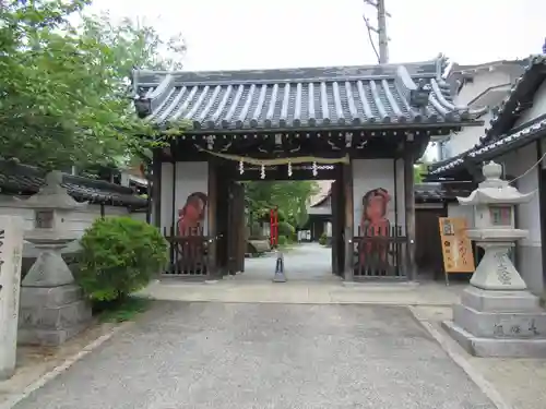 櫻本坊の山門・神門