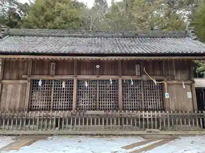 麻績神社の本殿・本堂
