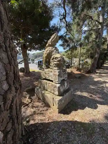 熊野大社の{uncategorized: "未分類", other: "その他", undefined: "問題あり", building: "その他建物", grave: "お墓", sacred_gate: "鳥居", guardian: "狛犬", statue: "像", buddha: "仏像", history: "歴史", nature: "自然", garden: "庭園", animal: "動物", pagoda: "塔", temizu: "手水舎", mountain_gate: "山門・神門", sanctuary: "本殿・本堂", subordinate: "末社・摂社", art: "芸術", scenery: "景色", jizo: "地蔵", ema: "絵馬", goshuin: "御朱印", omikuji: "おみくじ", items: "授与品その他", amulet: "お守り", goshuincho: "御朱印帳", eats: "食事", festival: "お祭り", votive_dance: "神楽", shichigosan: "七五三参", wedding: "結婚式", experience: "体験その他", initially: "初詣", around: "周辺", anti_infection: "感染症対策"}