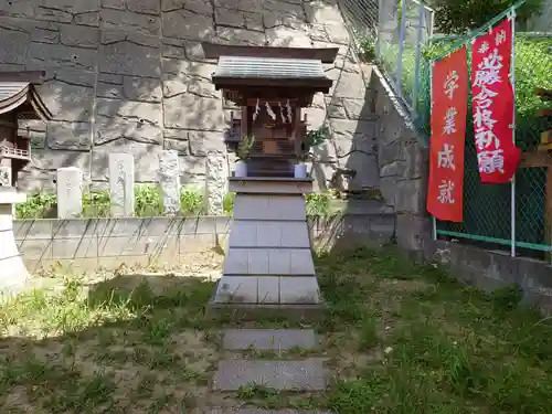 若宮八幡宮の末社