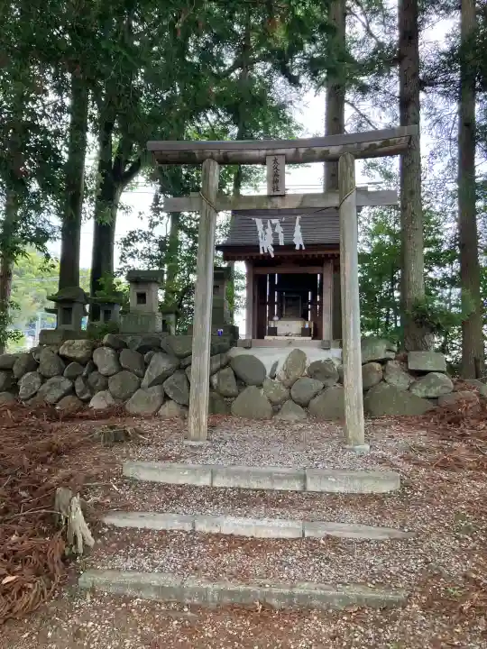 鹿沼今宮神社の{uncategorized: "未分類", other: "その他", undefined: "問題あり", building: "その他建物", grave: "お墓", sacred_gate: "鳥居", guardian: "狛犬", statue: "像", buddha: "仏像", history: "歴史", nature: "自然", garden: "庭園", animal: "動物", pagoda: "塔", temizu: "手水舎", mountain_gate: "山門・神門", sanctuary: "本殿・本堂", subordinate: "末社・摂社", art: "芸術", scenery: "景色", jizo: "地蔵", ema: "絵馬", goshuin: "御朱印", omikuji: "おみくじ", items: "授与品その他", amulet: "お守り", goshuincho: "御朱印帳", eats: "食事", festival: "お祭り", votive_dance: "神楽", shichigosan: "七五三参", wedding: "結婚式", experience: "体験その他", initially: "初詣", around: "周辺", anti_infection: "感染症対策"}