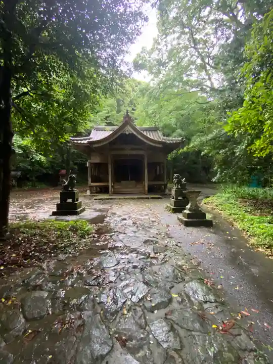 鳥野神社の本殿・本堂