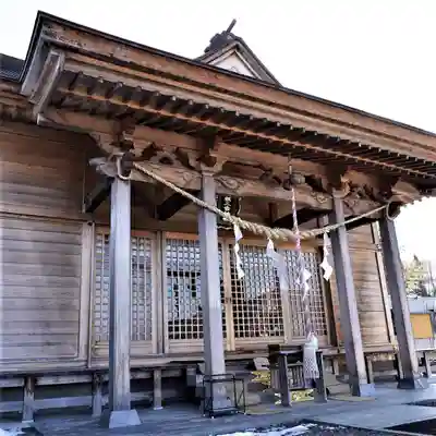 白根三吉神社の本殿・本堂