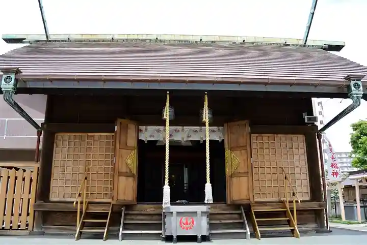 鶴見神社の本殿・本堂