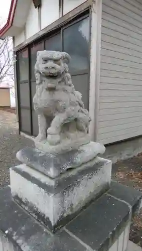 泊稲荷神社の狛犬