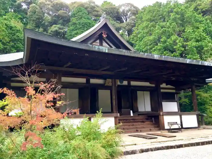 円成寺の本殿・本堂