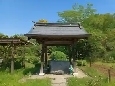 廣渡寺の{uncategorized: "未分類", other: "その他", undefined: "問題あり", building: "その他建物", grave: "お墓", sacred_gate: "鳥居", guardian: "狛犬", statue: "像", buddha: "仏像", history: "歴史", nature: "自然", garden: "庭園", animal: "動物", pagoda: "塔", temizu: "手水舎", mountain_gate: "山門・神門", sanctuary: "本殿・本堂", subordinate: "末社・摂社", art: "芸術", scenery: "景色", jizo: "地蔵", ema: "絵馬", goshuin: "御朱印", omikuji: "おみくじ", items: "授与品その他", amulet: "お守り", goshuincho: "御朱印帳", eats: "食事", festival: "お祭り", votive_dance: "神楽", shichigosan: "七五三参", wedding: "結婚式", experience: "体験その他", initially: "初詣", around: "周辺", anti_infection: "感染症対策"}