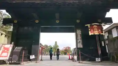 輪王寺の山門・神門