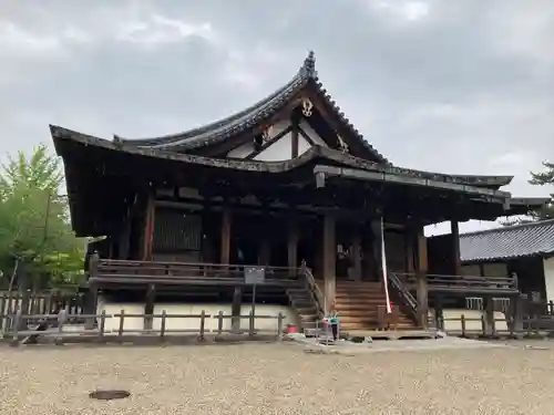 法隆寺の本殿