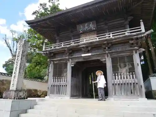 國分寺の山門