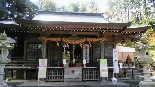 中氷川神社の本殿