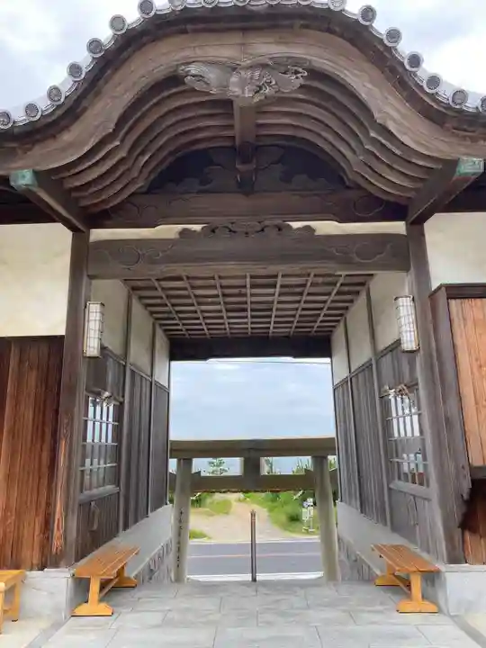 石屋神社の山門・神門