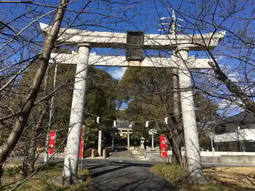 諏訪神社の鳥居