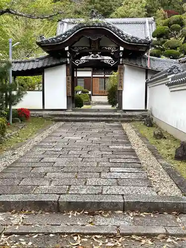 陽松庵の山門