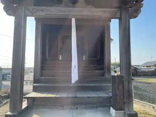 千僧供道祖神神社の{uncategorized: "未分類", other: "その他", undefined: "問題あり", building: "その他建物", grave: "お墓", sacred_gate: "鳥居", guardian: "狛犬", statue: "像", buddha: "仏像", history: "歴史", nature: "自然", garden: "庭園", animal: "動物", pagoda: "塔", temizu: "手水舎", mountain_gate: "山門・神門", sanctuary: "本殿・本堂", subordinate: "末社・摂社", art: "芸術", scenery: "景色", jizo: "地蔵", ema: "絵馬", goshuin: "御朱印", omikuji: "おみくじ", items: "授与品その他", amulet: "お守り", goshuincho: "御朱印帳", eats: "食事", festival: "お祭り", votive_dance: "神楽", shichigosan: "七五三参", wedding: "結婚式", experience: "体験その他", initially: "初詣", around: "周辺", anti_infection: "感染症対策"}