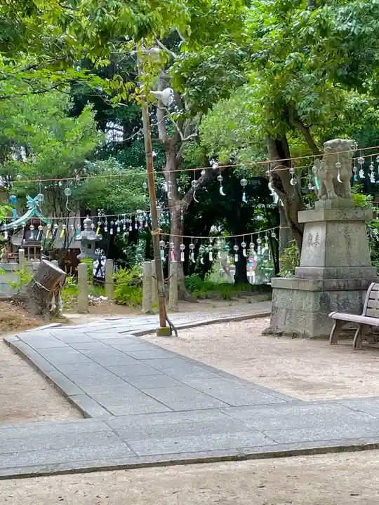 蜂田神社の庭園