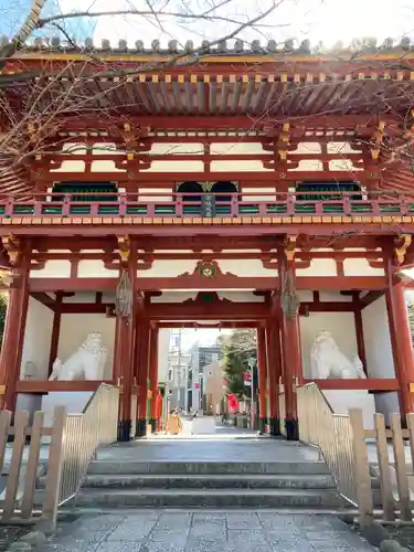 瀧泉寺（目黒不動尊）の山門