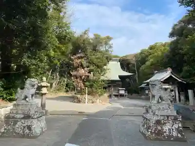駒形神社の{uncategorized: "未分類", other: "その他", undefined: "問題あり", building: "その他建物", grave: "お墓", sacred_gate: "鳥居", guardian: "狛犬", statue: "像", buddha: "仏像", history: "歴史", nature: "自然", garden: "庭園", animal: "動物", pagoda: "塔", temizu: "手水舎", mountain_gate: "山門・神門", sanctuary: "本殿・本堂", subordinate: "末社・摂社", art: "芸術", scenery: "景色", jizo: "地蔵", ema: "絵馬", goshuin: "御朱印", omikuji: "おみくじ", items: "授与品その他", amulet: "お守り", goshuincho: "御朱印帳", eats: "食事", festival: "お祭り", votive_dance: "神楽", shichigosan: "七五三参", wedding: "結婚式", experience: "体験その他", initially: "初詣", around: "周辺", anti_infection: "感染症対策"}